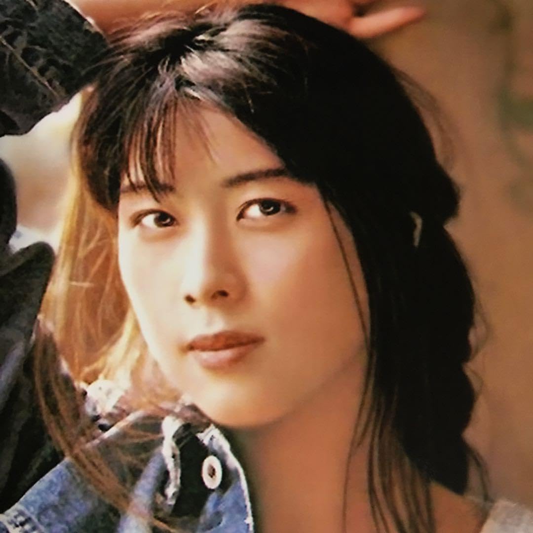 Amazon.co.jp: 坂井泉水 蒲池幸子 ZARD 写真 12枚 H : おもちゃ